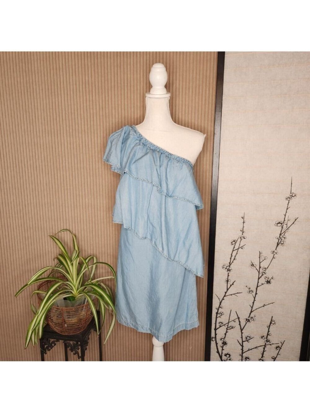 Women's Chelsea28 Blue Off Shoulder Ruffle Dress Size XS denim chambray layered
